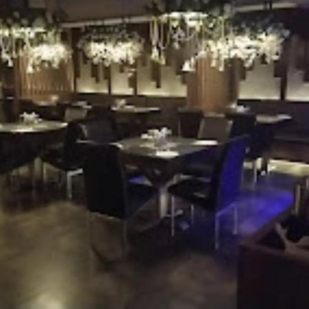 The Gagan Plaza Hotel Kanpur Eksteriør billede